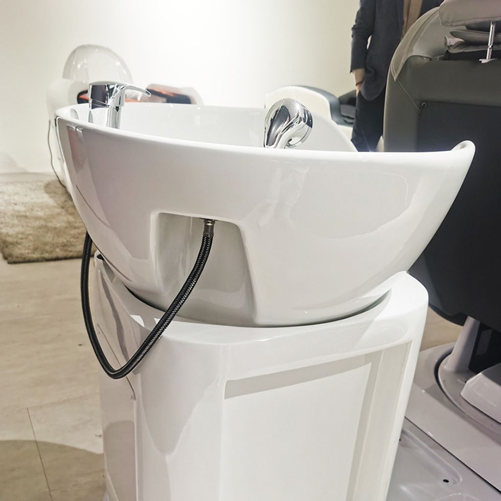 AM19salonshampoobed5