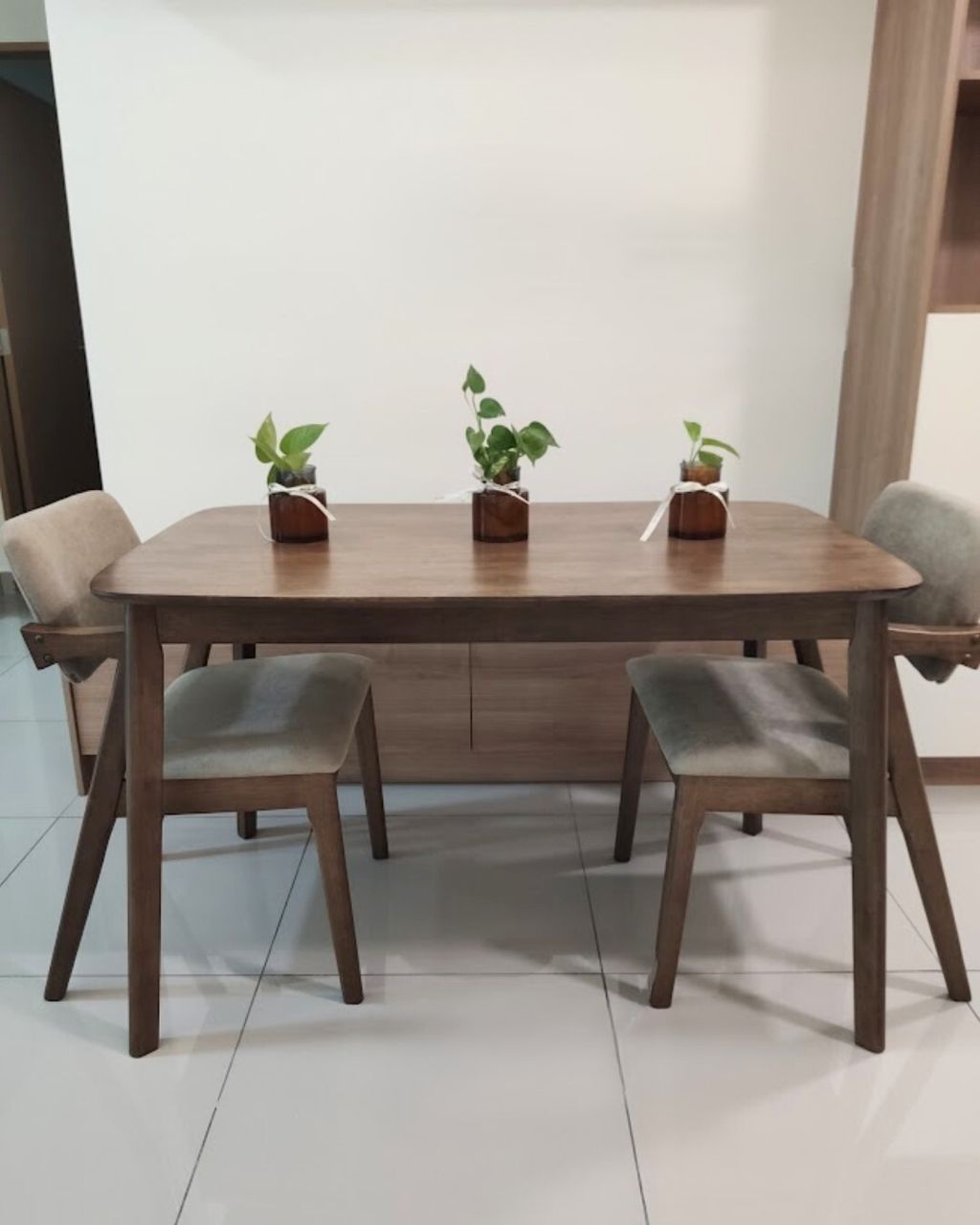 TESTIMONY-STAREX-DINING-3