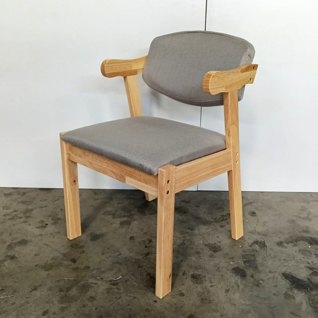 GALLE-CHAIR-1