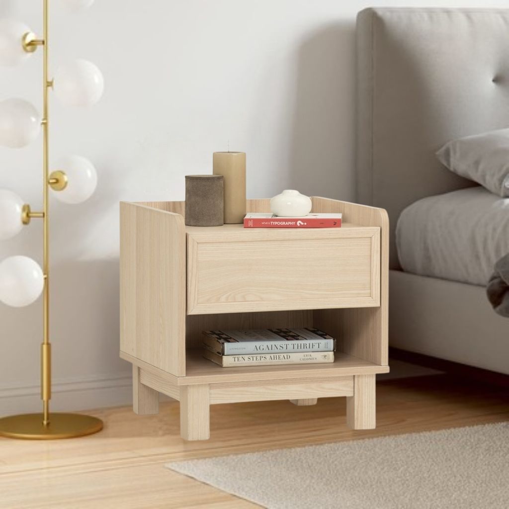 131135-HARINGTON-BEDSIDE-1