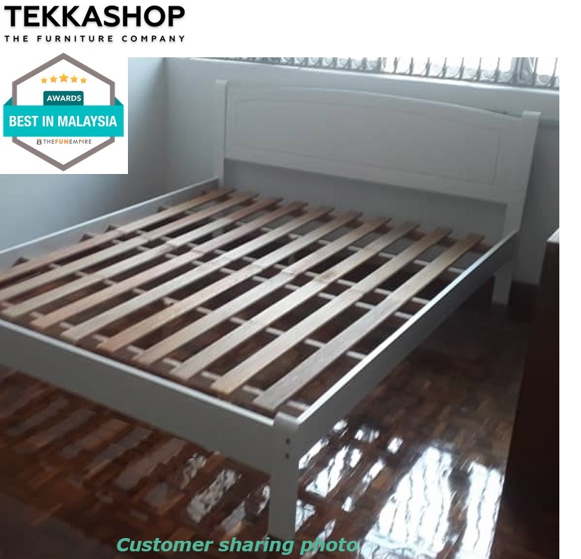 Tekkashop FDBD999WH Colonial Style Solid Wood Queen Size Bed Frame With ...