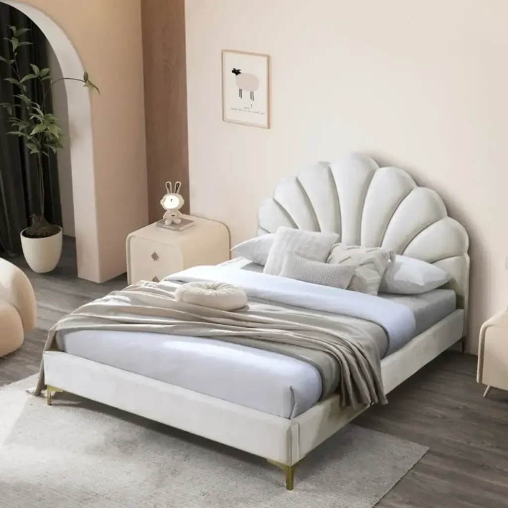 CASSIA-QUEEN-6