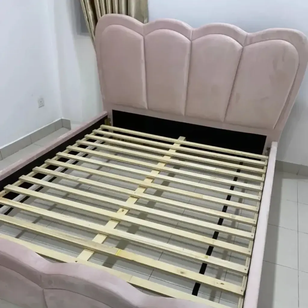 LUCENA-BED-8