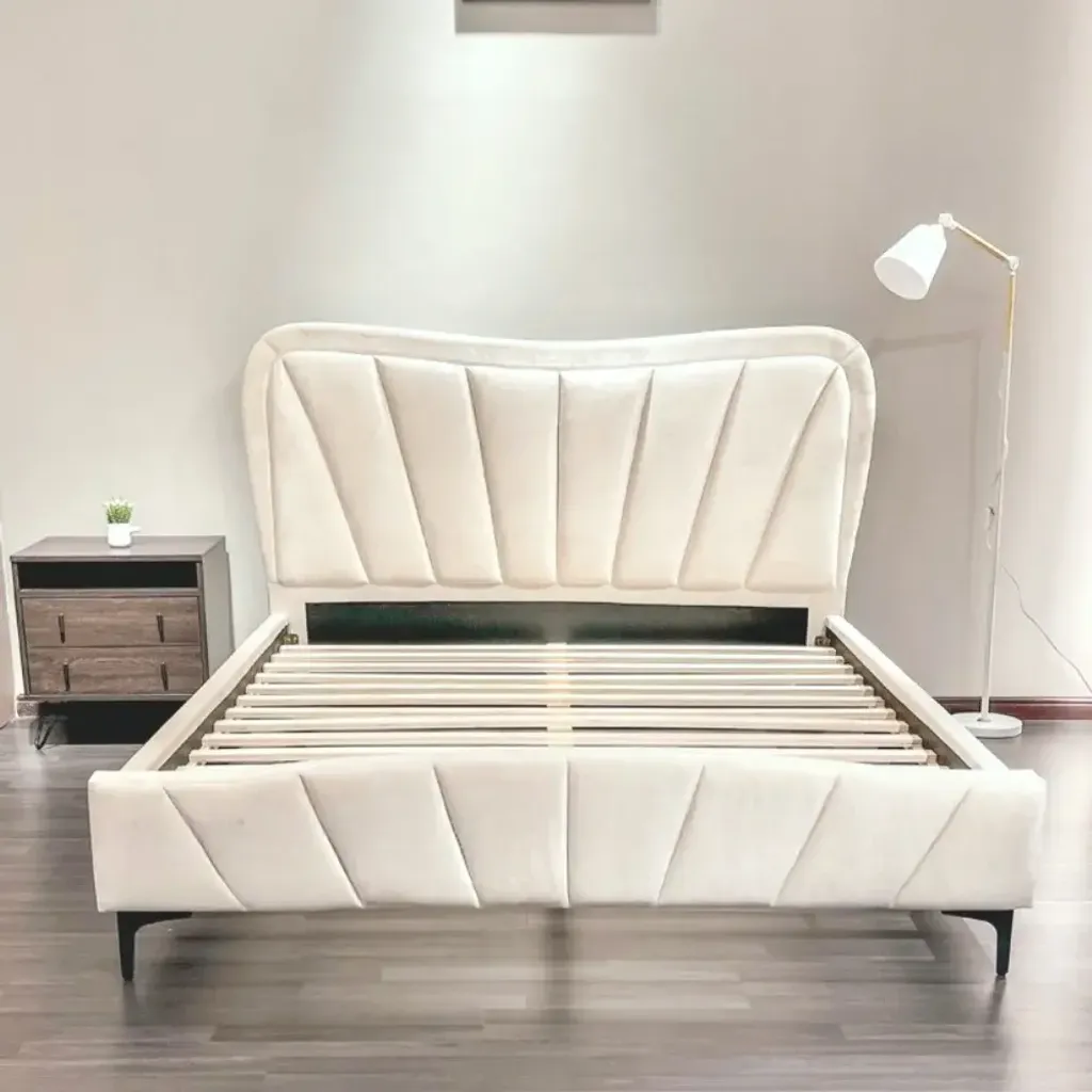 CARYS-BED-3