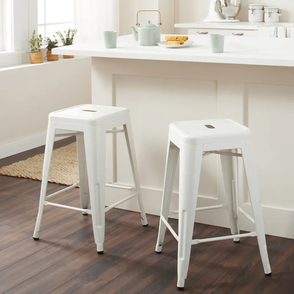 Tabouret-24-inch-White-Metal-Counter-Stools-Set-of-2-e2a920b1-6684-4b71-b550-28941d706393_2048x2048