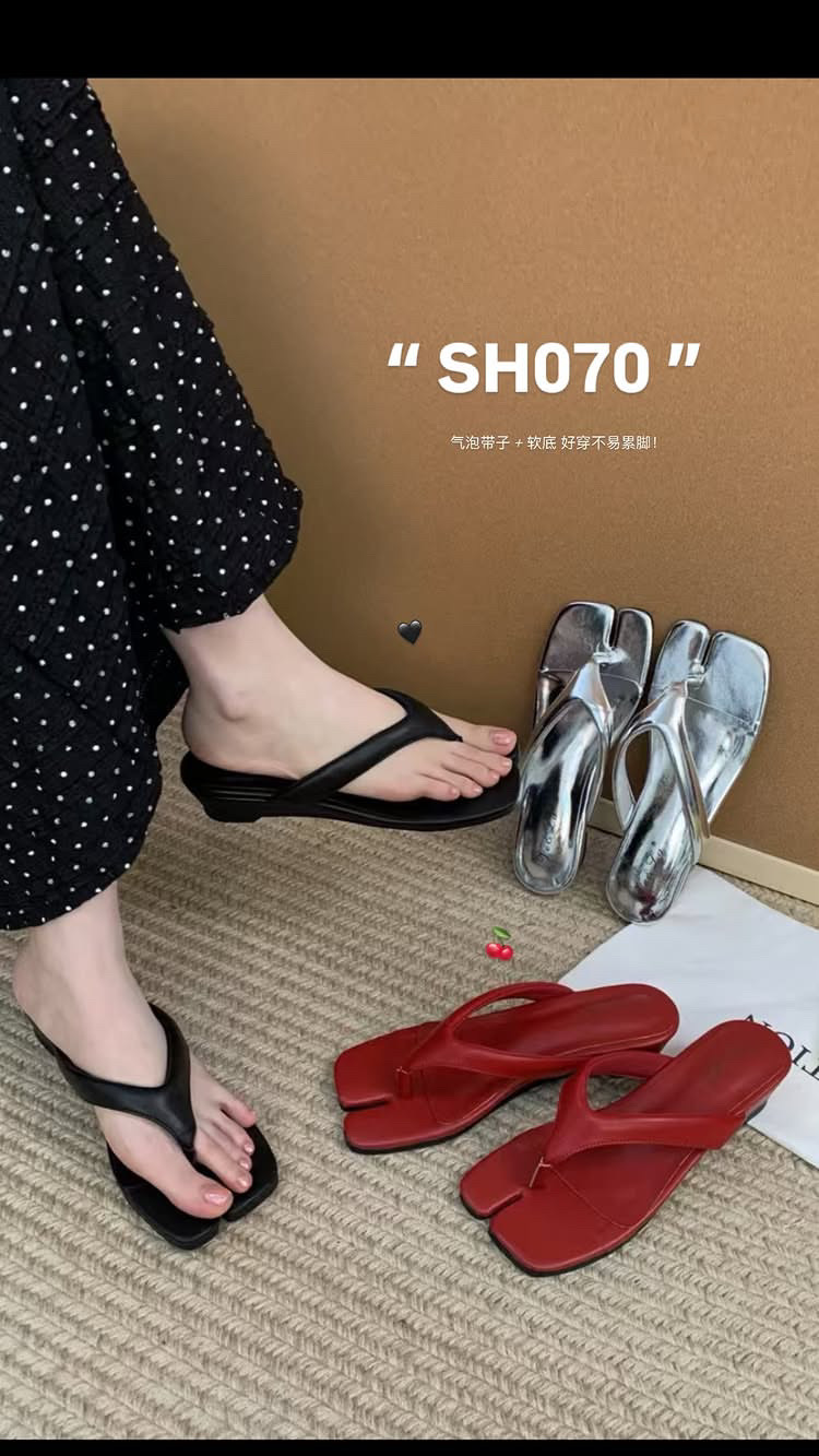 2421EDF2-CE77-441E-B3E0-20F5B7567CB2