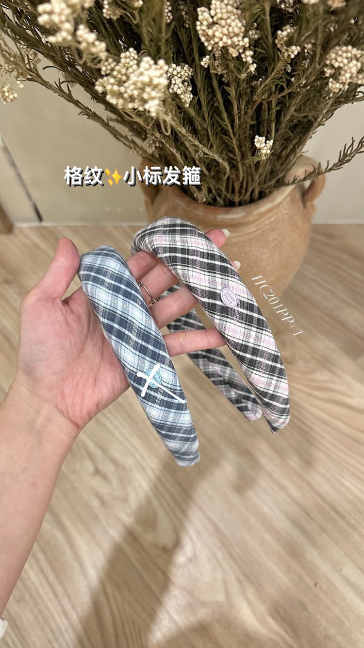 EE959E68-1111-4164-817C-6D496ACEA9C0