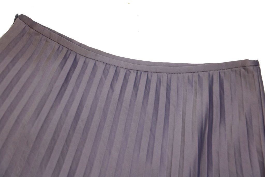 D42 Pleated midi skirt 255 d1.jpg