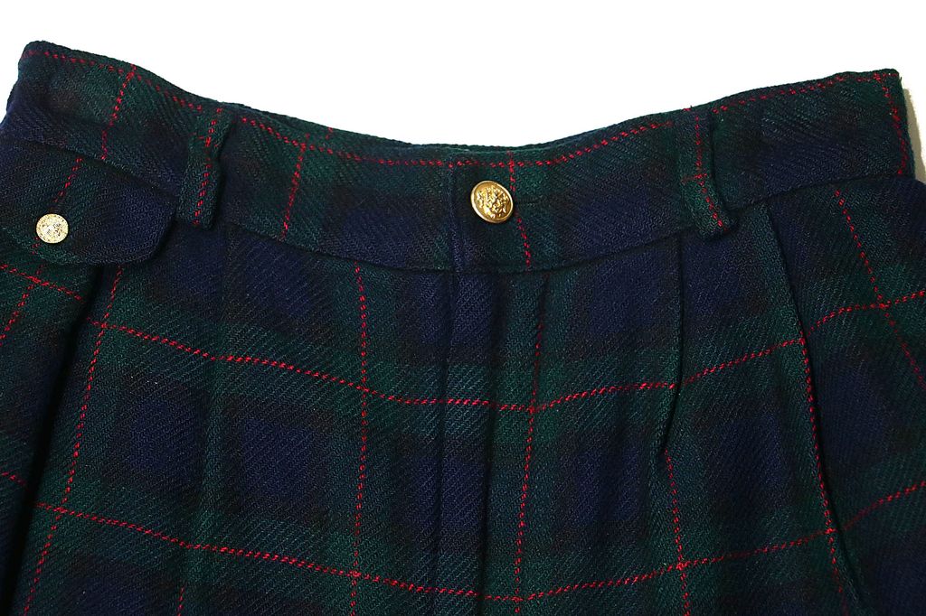 P19 Wool plaid shorts 260 d1.jpg