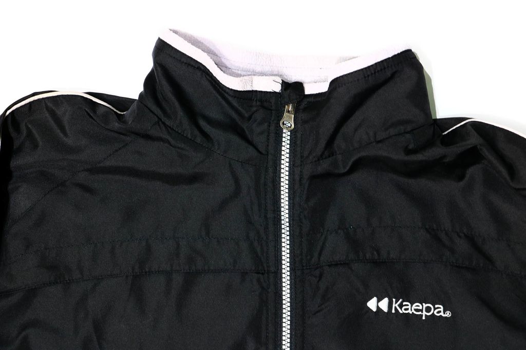 OU43 Black windbreaker 280 d1.JPG