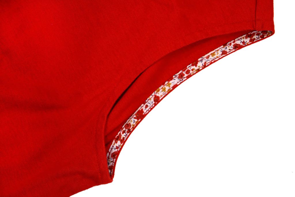 V46 Red floral sleeveless top 365 d3.JPG