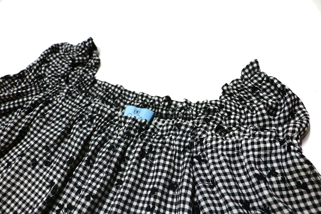 TO17 Plaid smocked blouse 275 d1.jpg