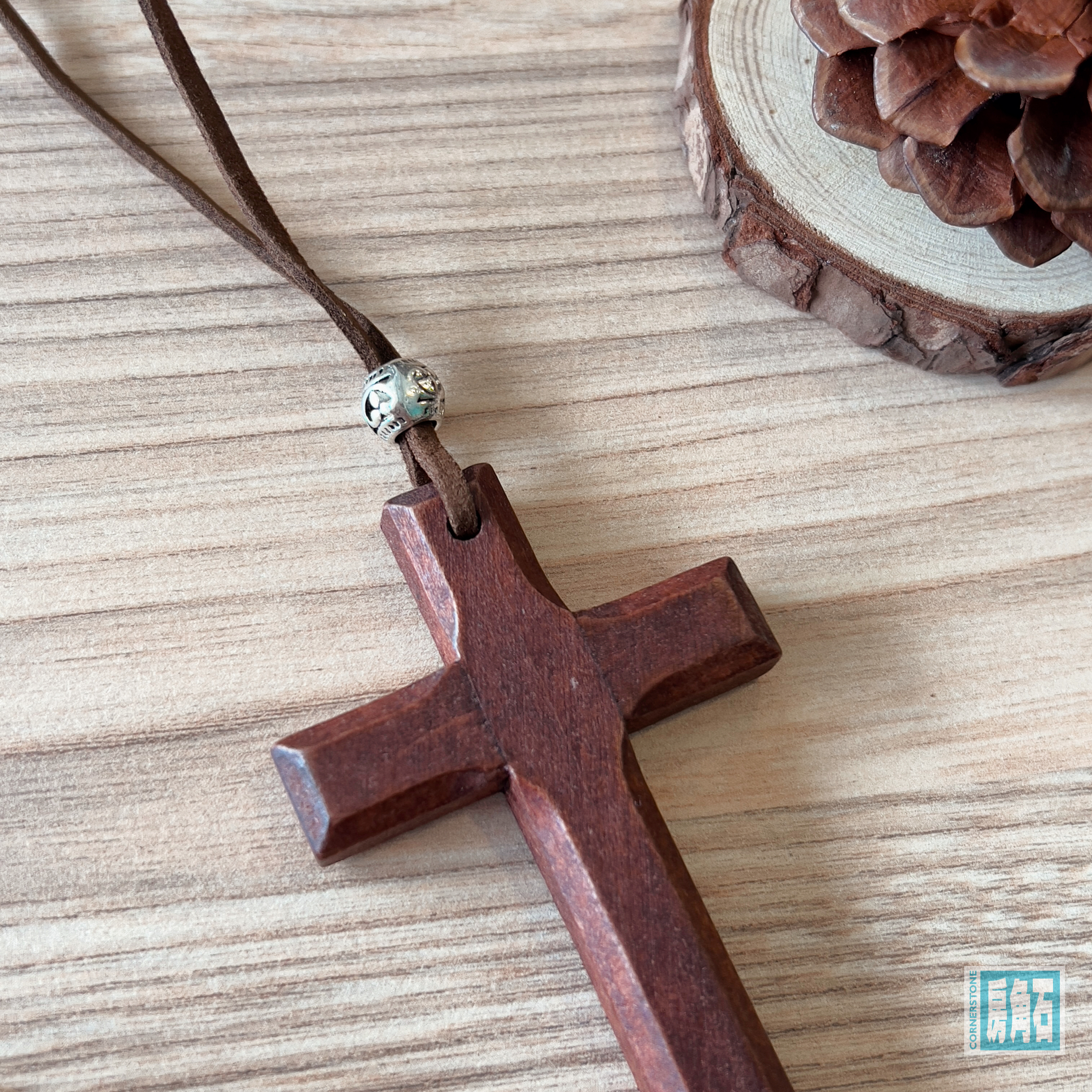 皮绳木十字架木十字架车挂(配藏银珠) | Leather Rope Wooden Cross 