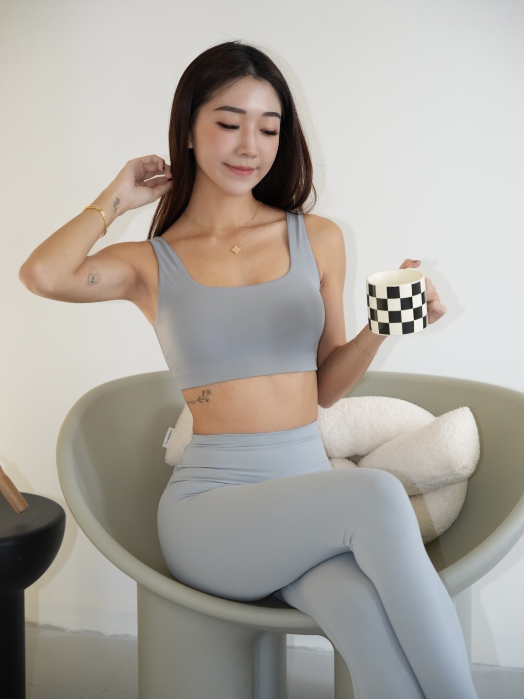 A7AA3C10-7B4A-4BF0-B69E-998F23C85246