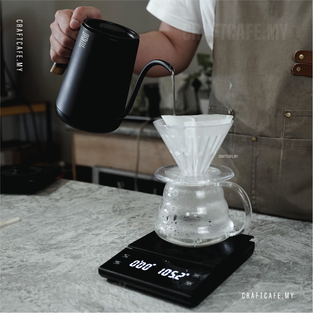 MOJAE Coffee Glass Coffee Server. Hand 