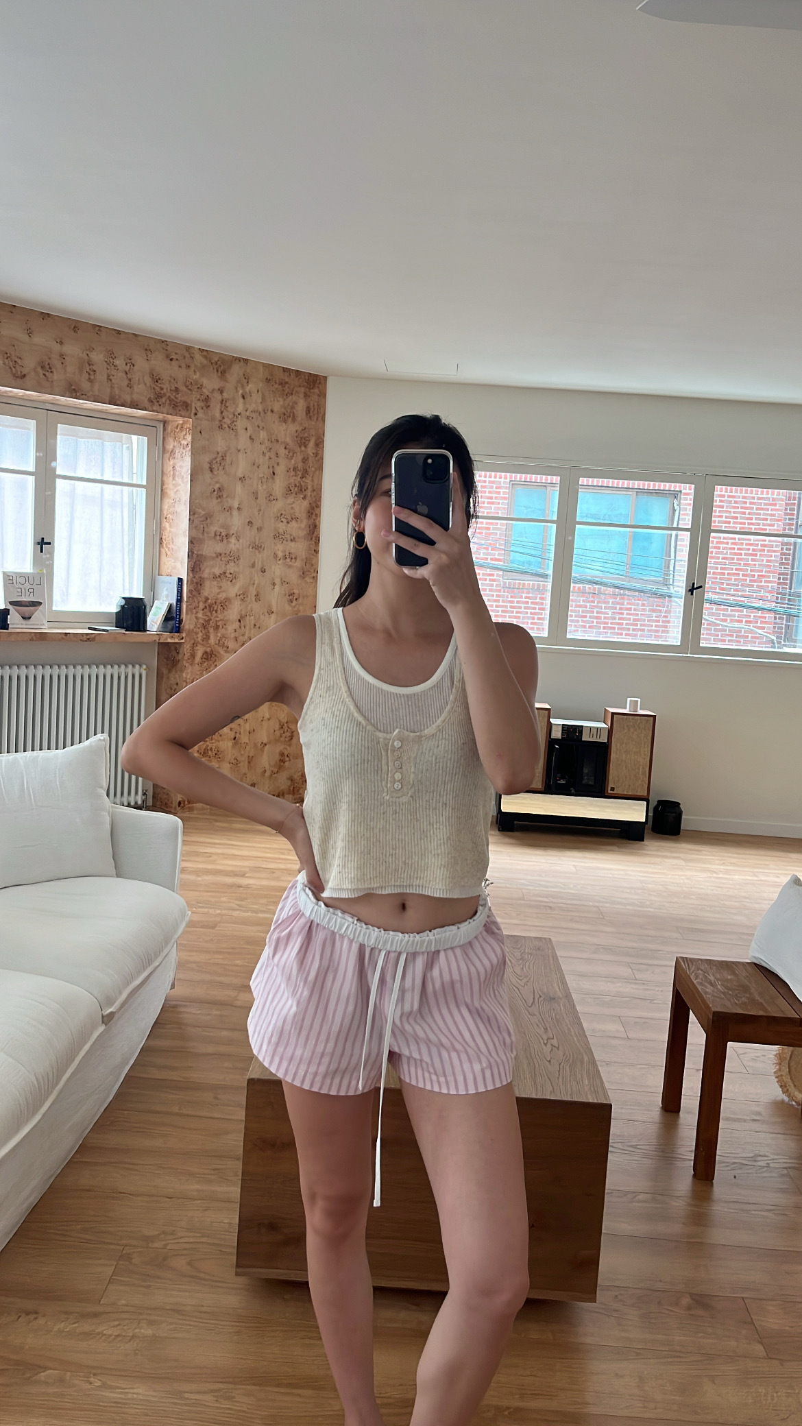 EFC72BA8-3E67-4B49-A7B8-B8741DC8461D