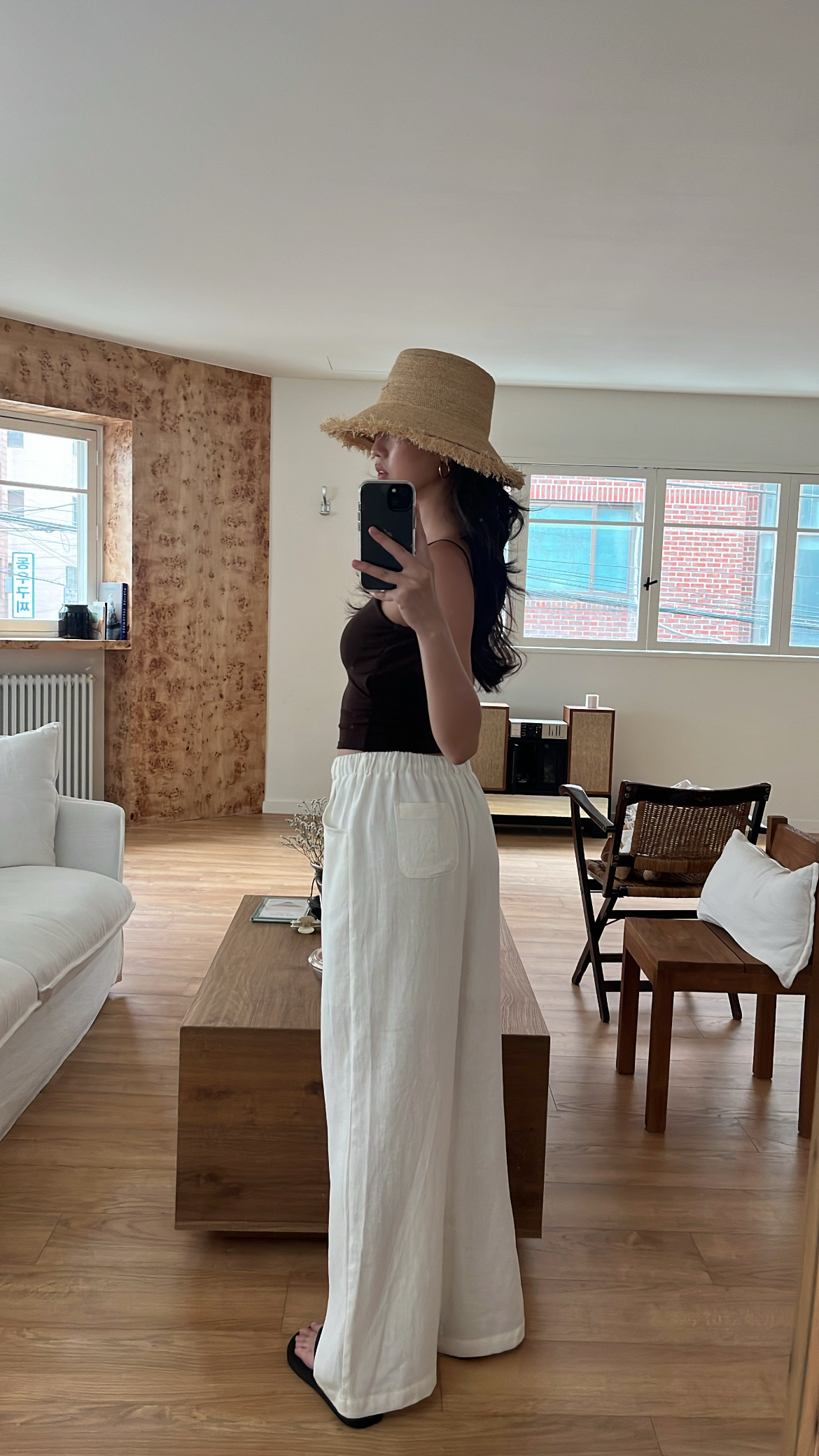 8C9D4AAF-FBAC-4413-83E8-8D46946CFBCD