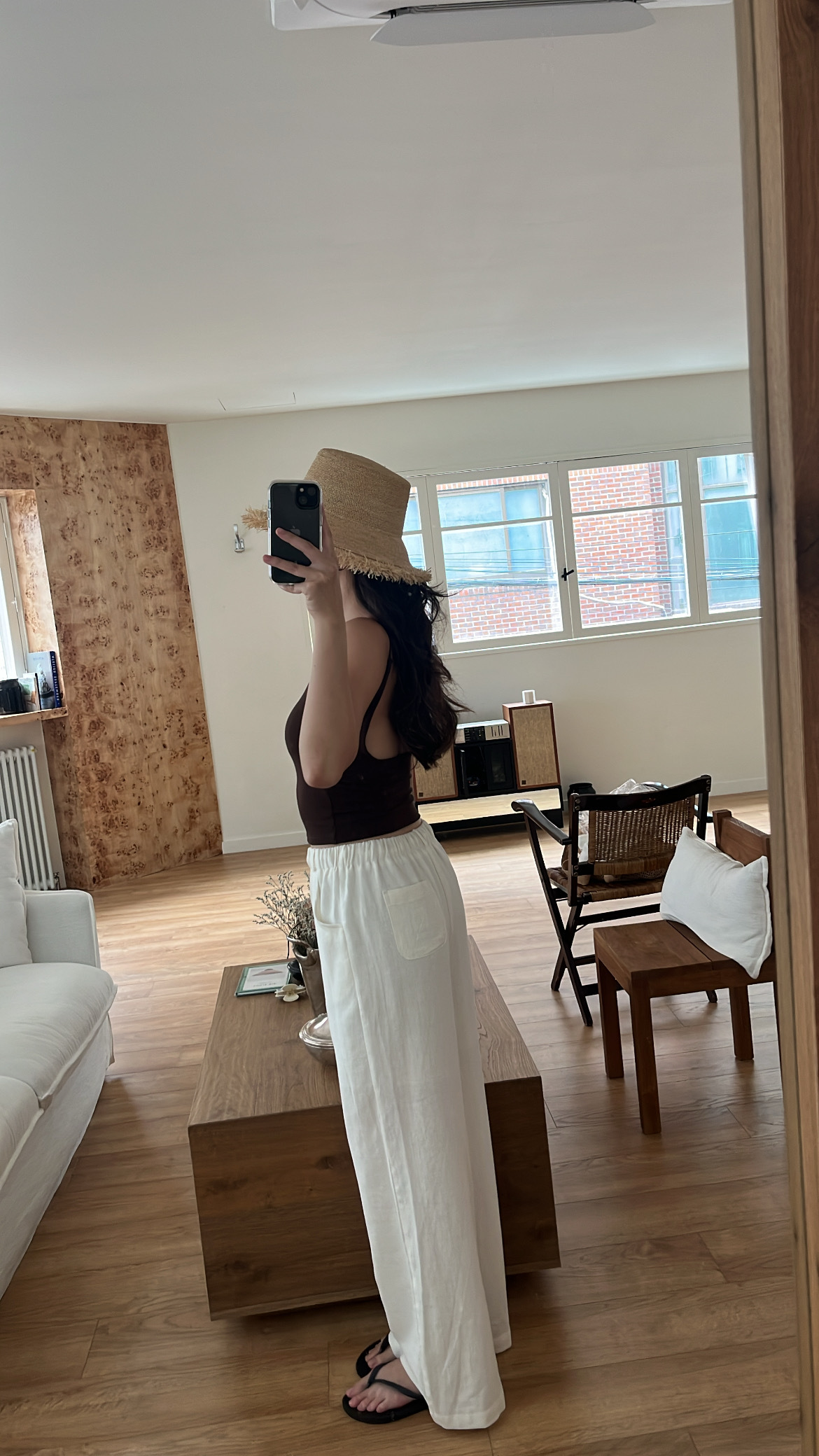 29A8F906-11A4-46AF-8A7D-C2B6F5C76E83