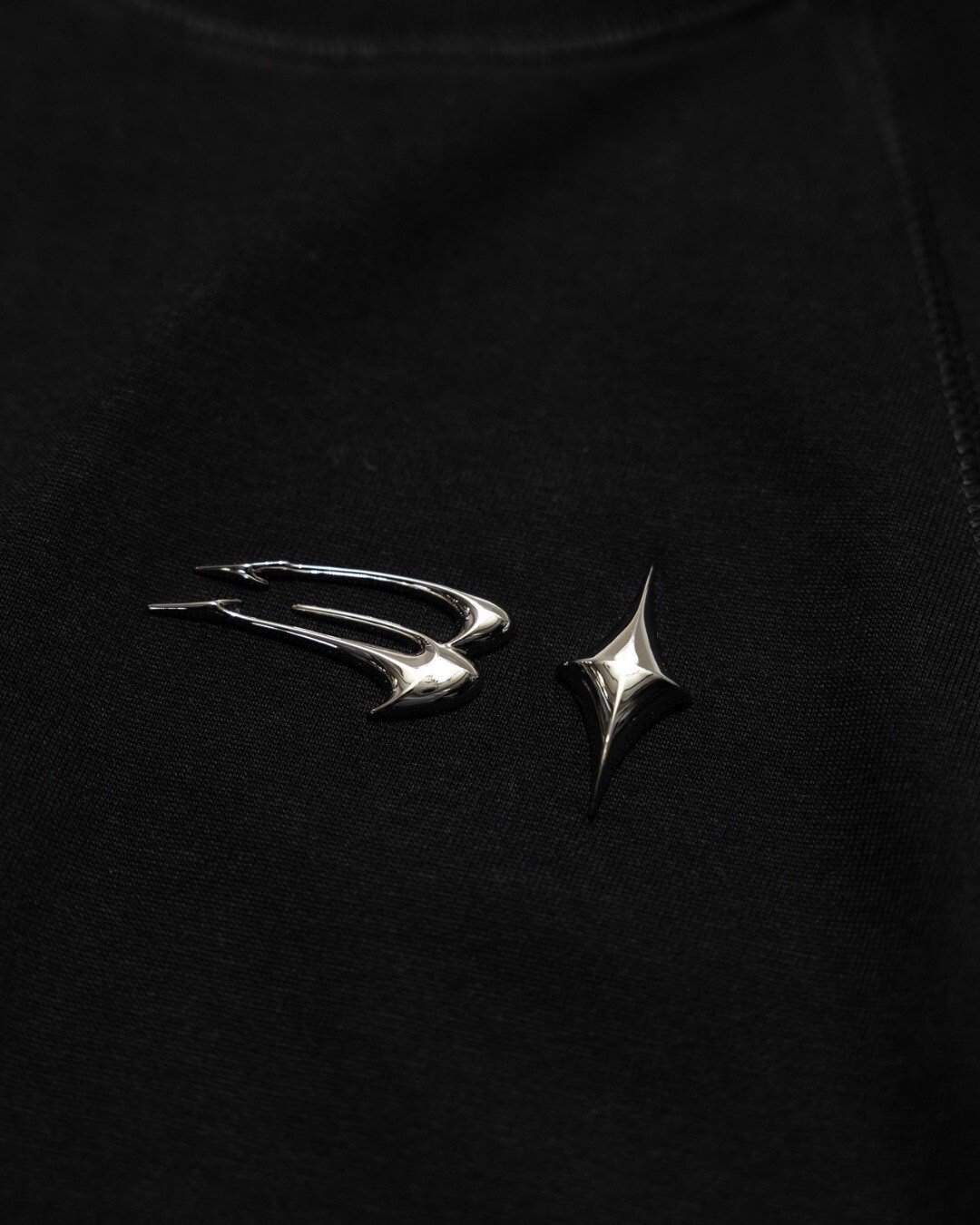 LINE_ALBUM_黑色白色拉克蘭短袖_251110_6