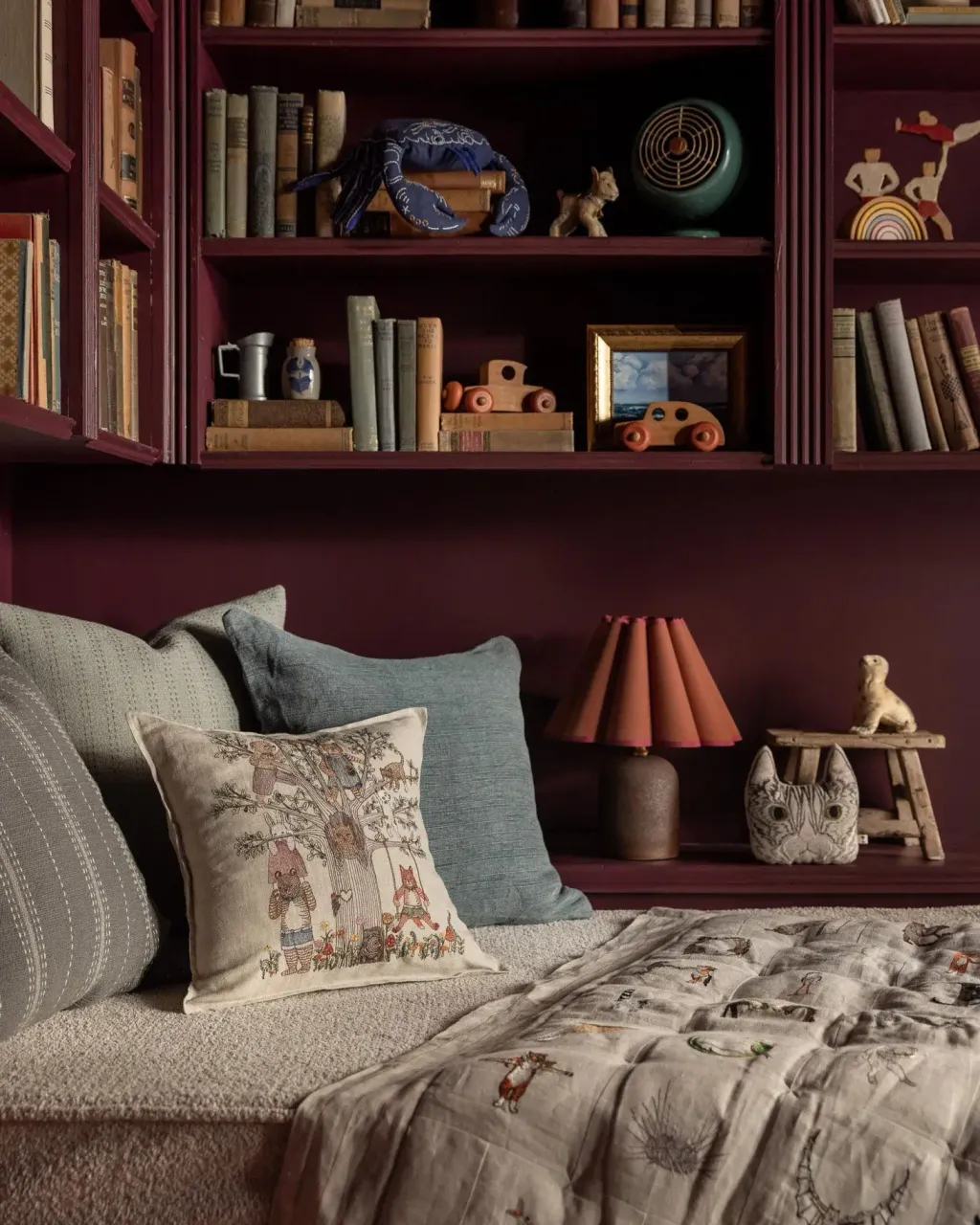 CoralandTusk_SS25_LS_Woodland_Fun_Pillow_KidsRoom