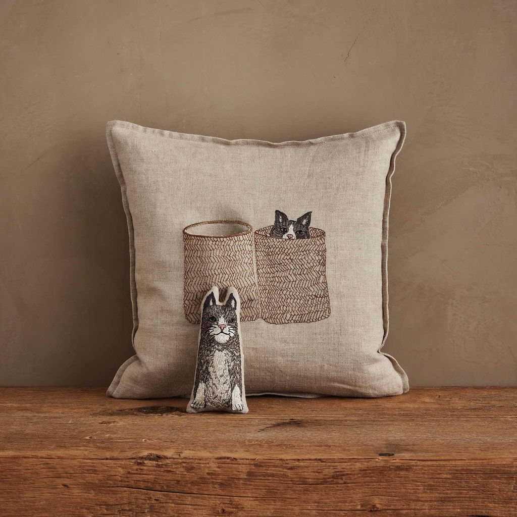 Coral_and_Tusk_Pillow_Basket_Cats_Primary_2