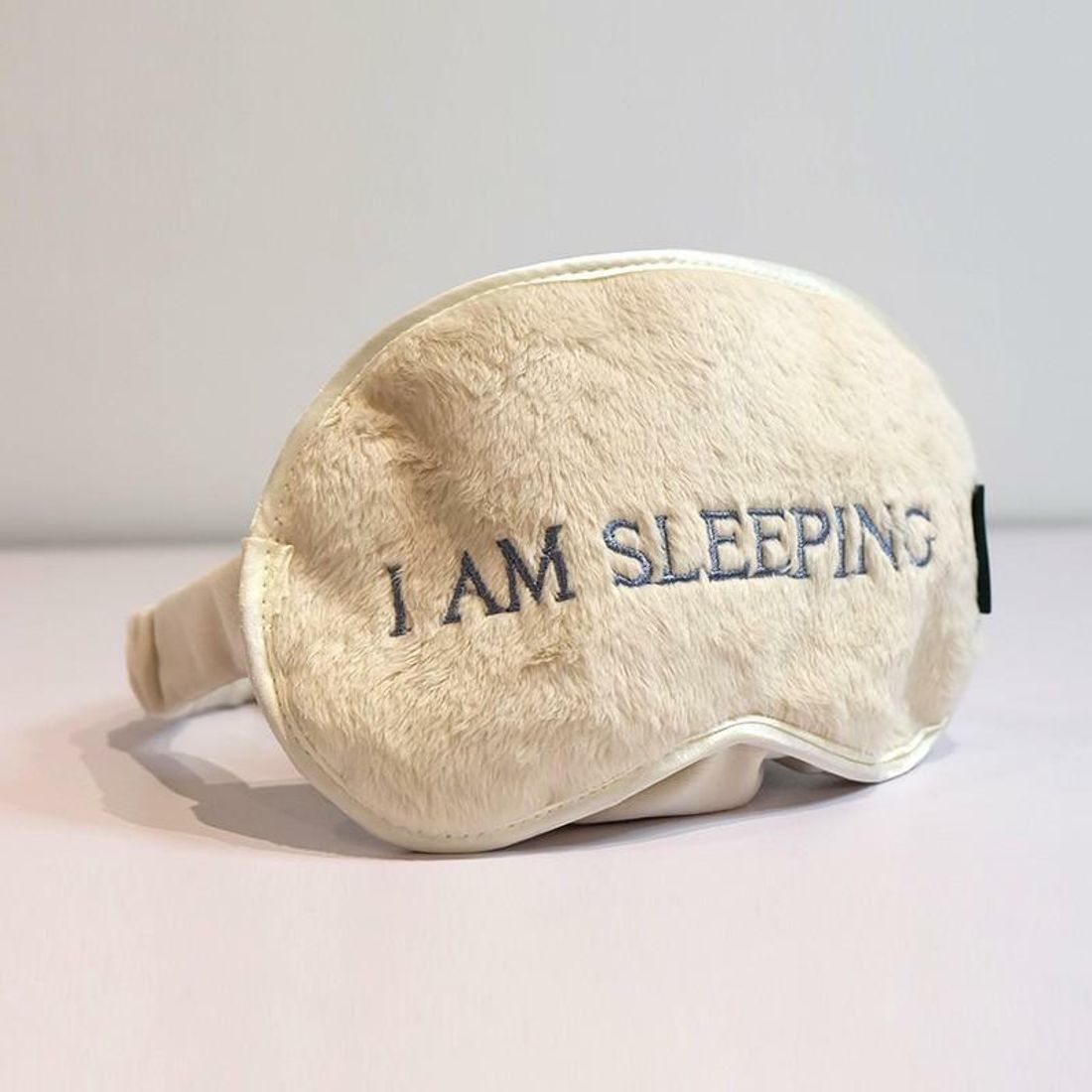 i-am-sleeping-mask-01.jpg