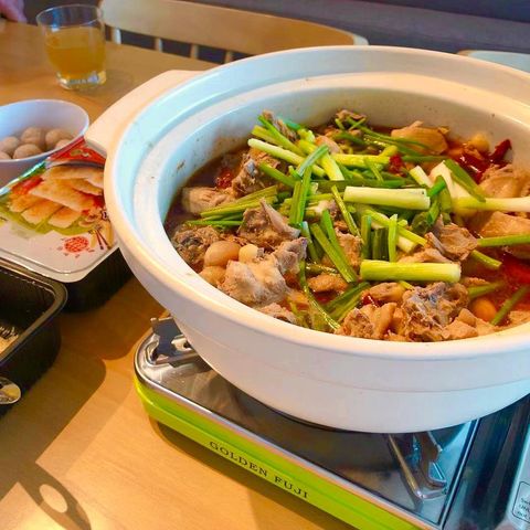 Supreme Chicken HotPot 大总管鸡公煲 5-6pax