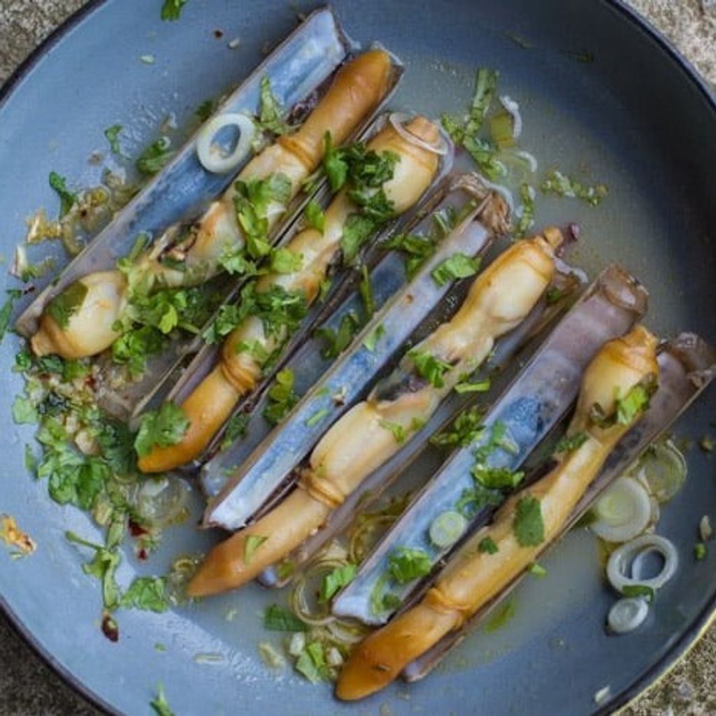 Asian-Style-Razor-Clams