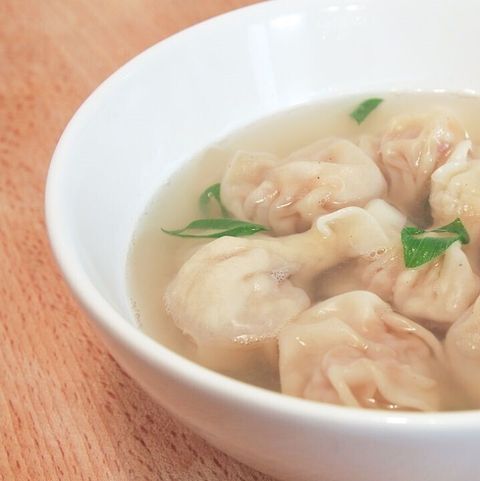 wonton-soup-with-meat-and-prawn-filling
