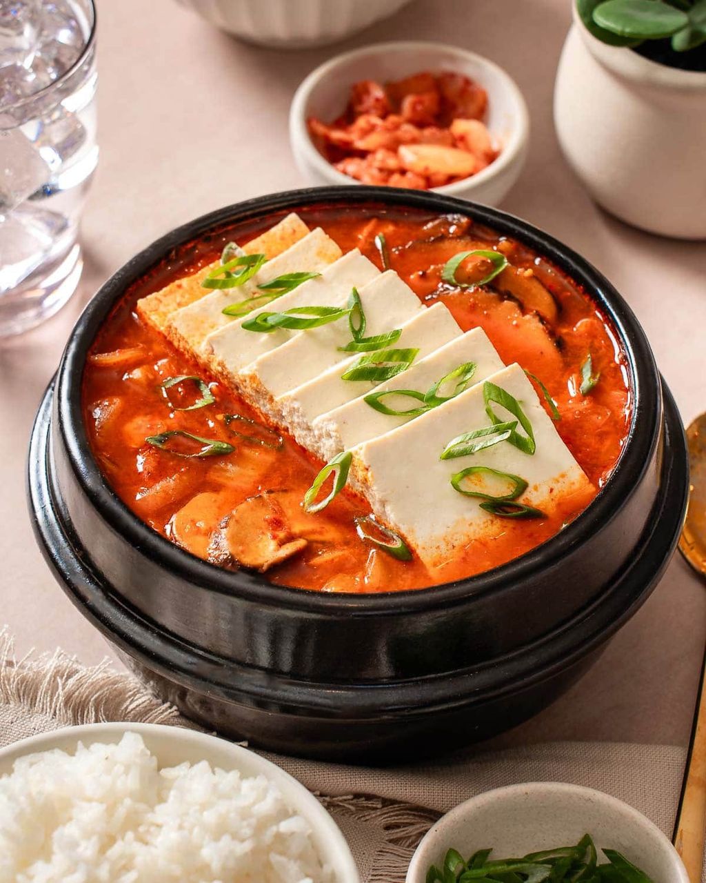 Kimchi-Jjigae-Kimchi-Stew-Takestwoeggs-3