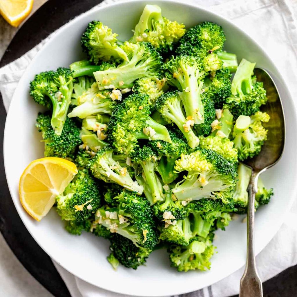 lemon-garlic-broccoli-22-sq-016