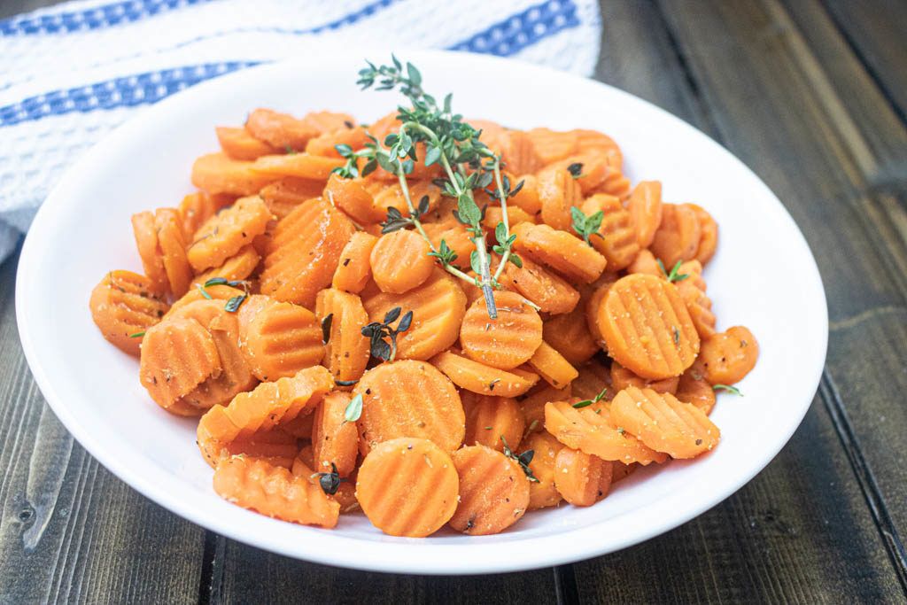 Honey-Roasted-Carrots-with-Thyme-7-1024x683