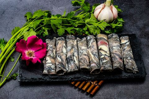 pngtree-hot-pot-black-chicken-meat-slice-hd-photography-material-image_1020346