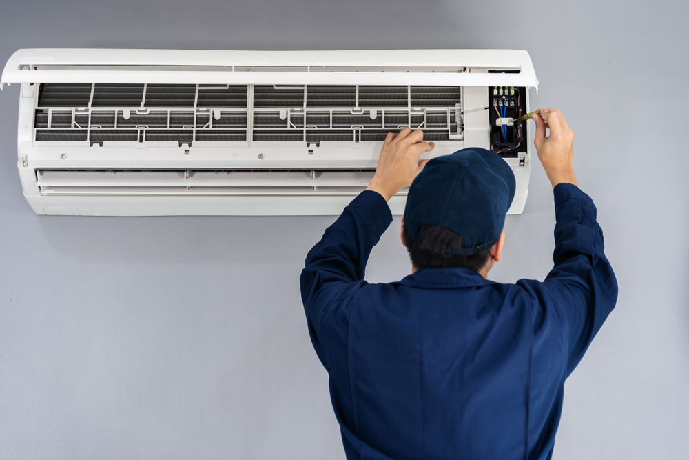 Air Conditioner Service Technician