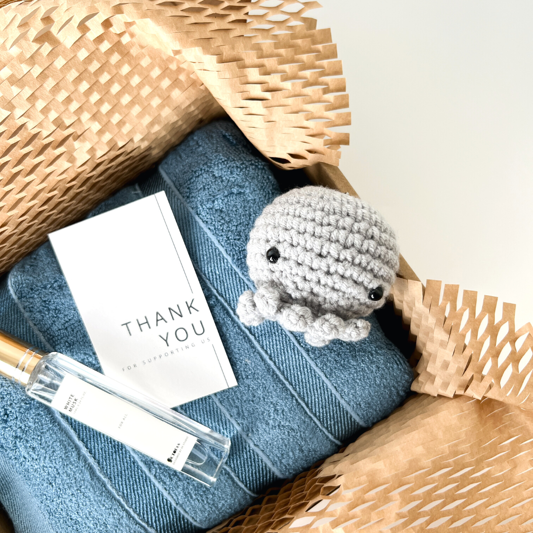 02_The Moment of Comfort _ Bamboo Charcoal Fiber Towel Set & Perfume Gift Box