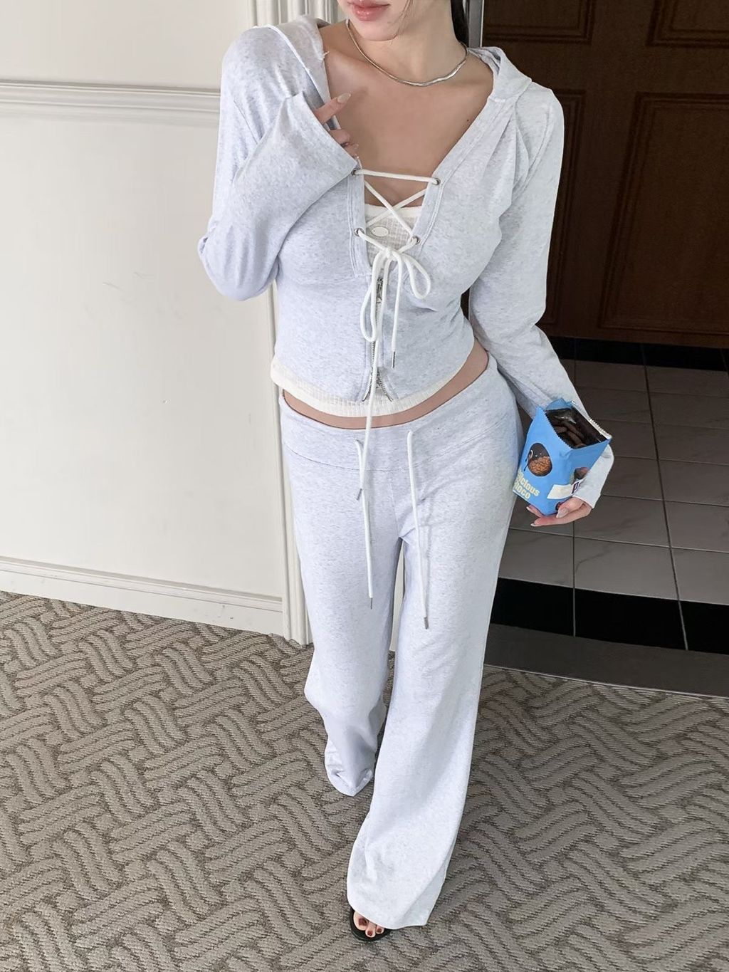 103839991