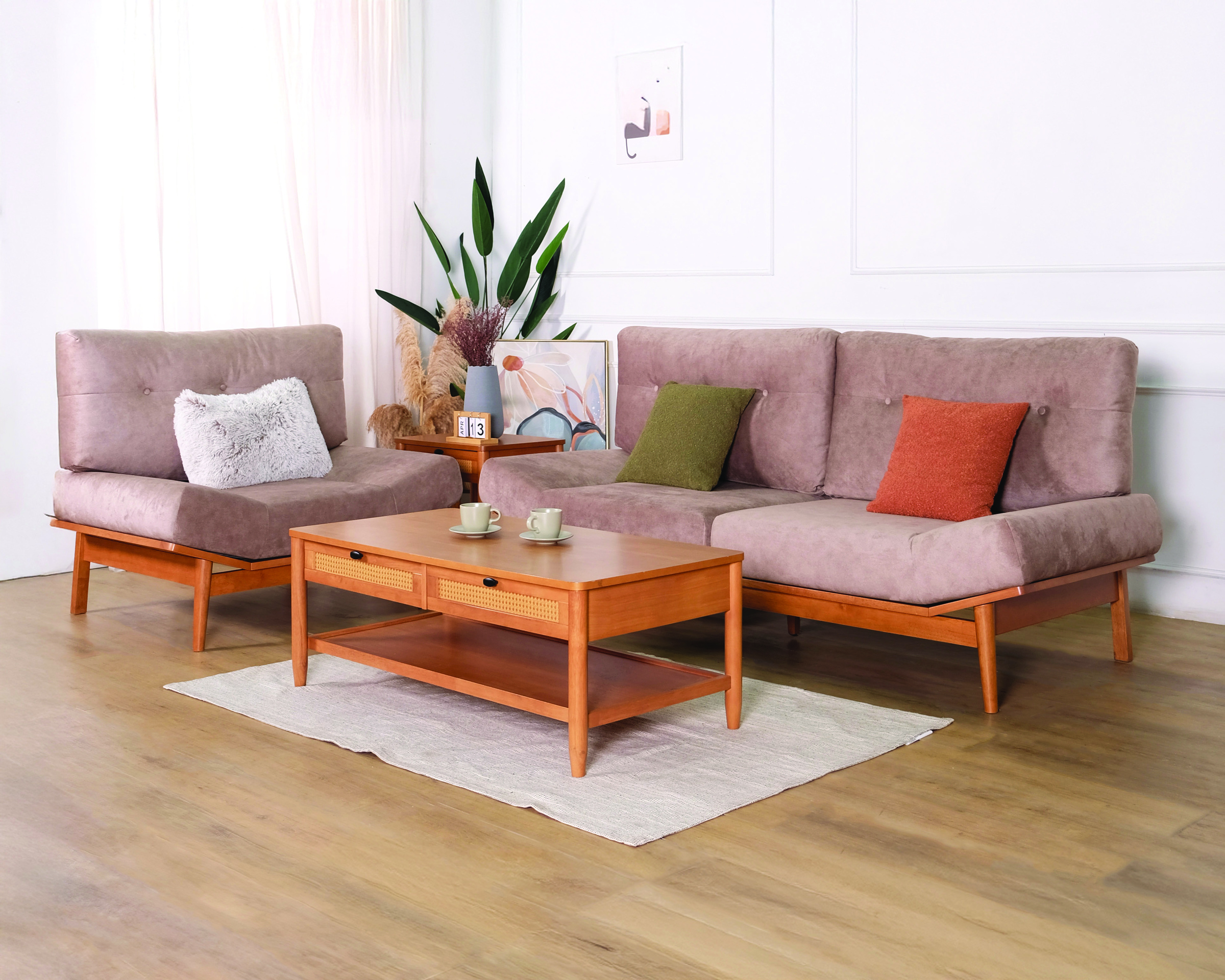 Komo Sofa light walnut (1)