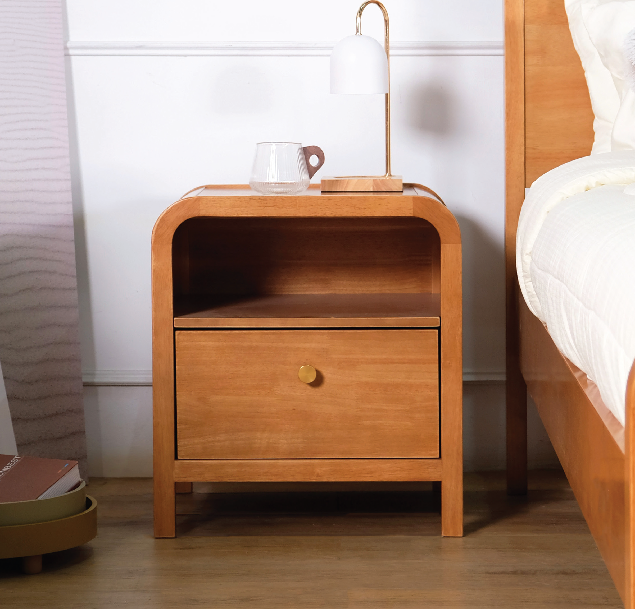 Romy Night Stand (2)