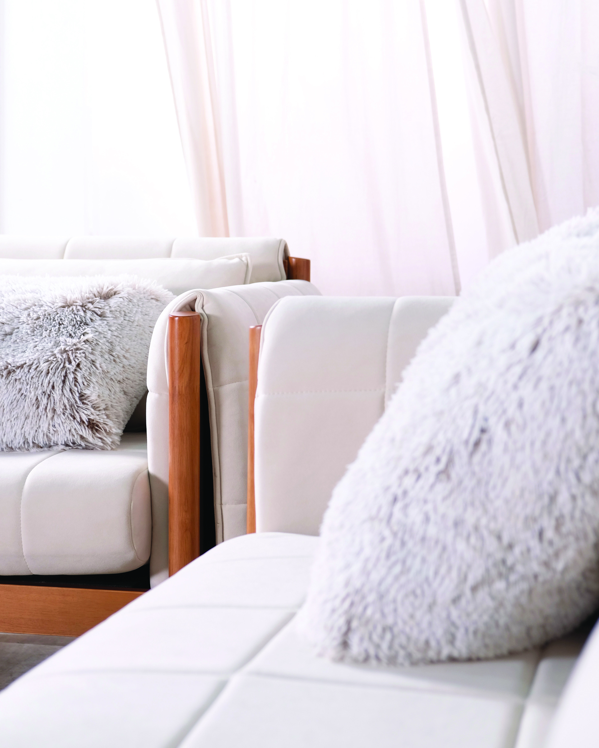 Mako Sofa Light Walnut (5)