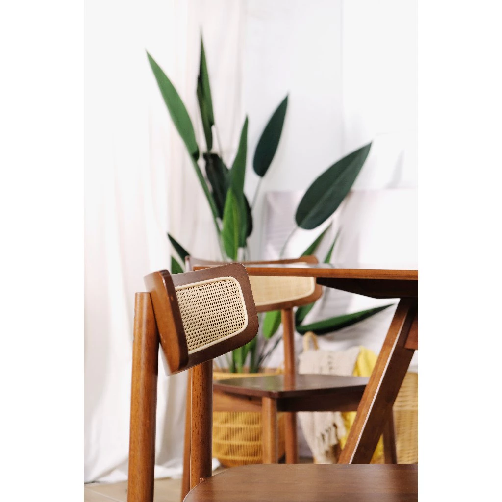 Amira Chair (3)