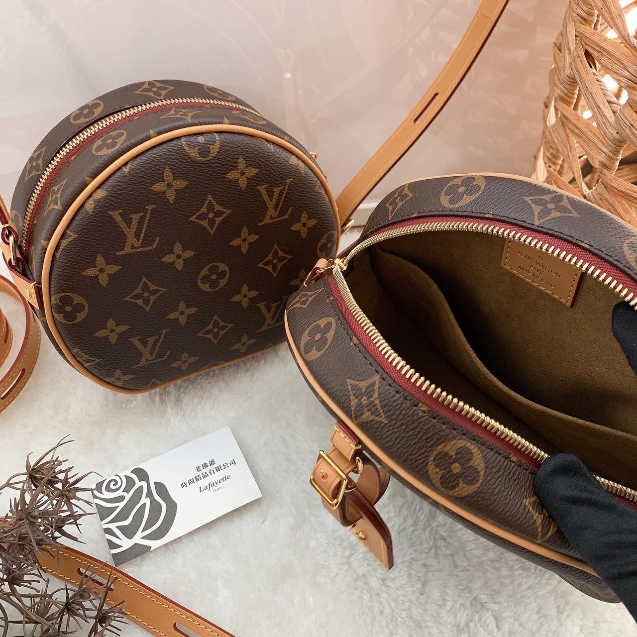 Louis Vuitton M46643 Micro Chantilly , Brown, One Size