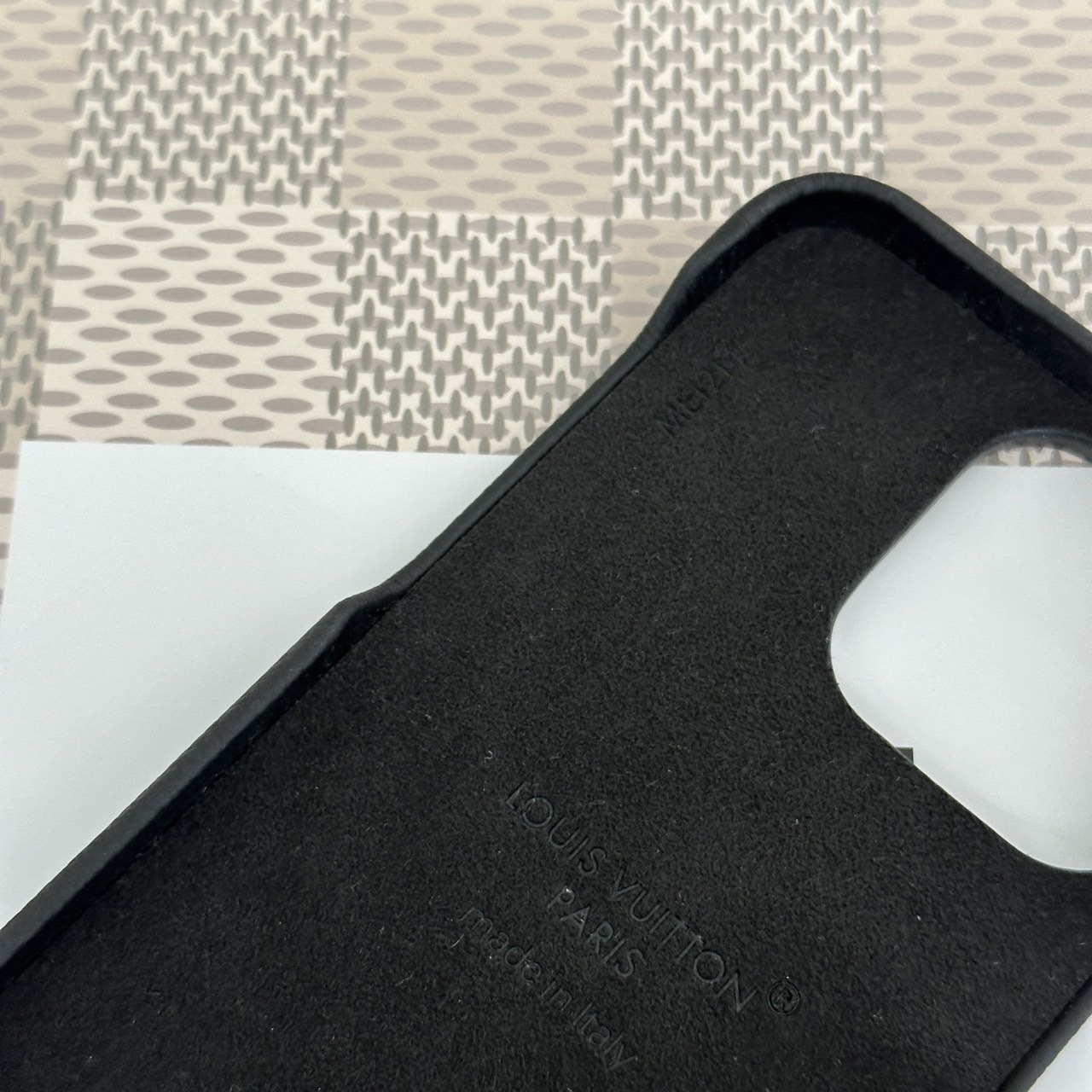 ♢預購♢ LOUIS VUITTON M82888 iPhone 15 Pro Max 保護套– 老 ♢預購♢ LOUIS VUITTON M82888 iPhone 15 Pro Max 保護套– 老