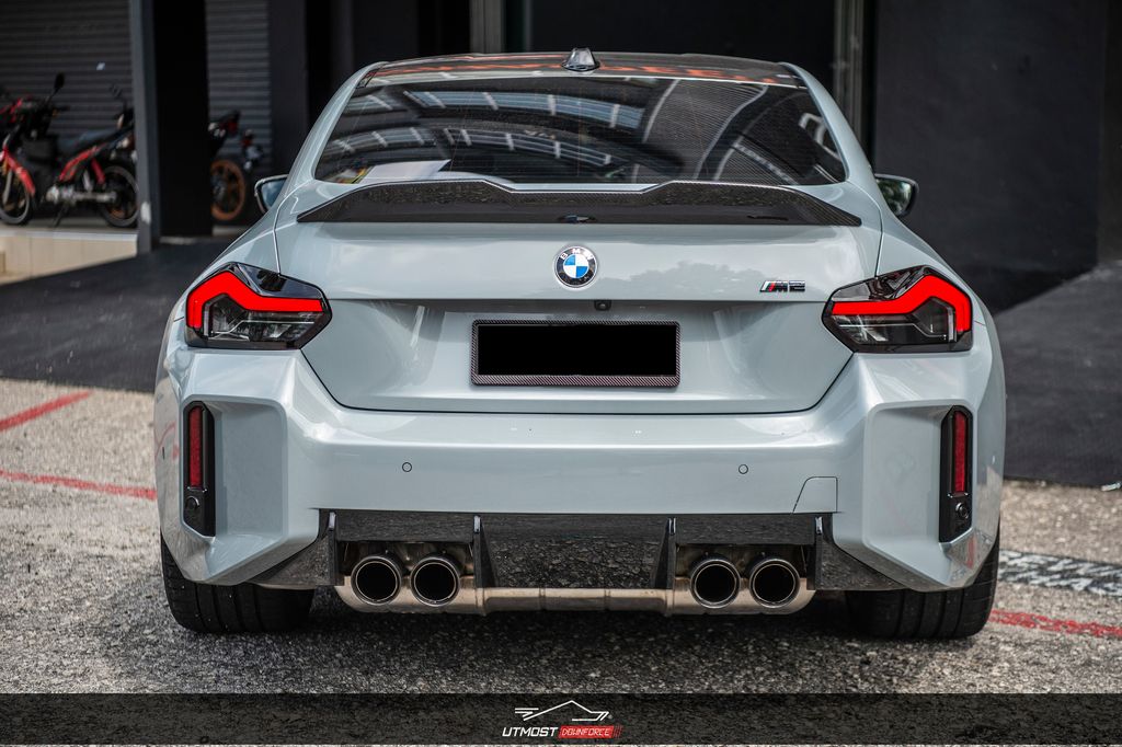 M Perfornance Spoiler Dry Carbon 1