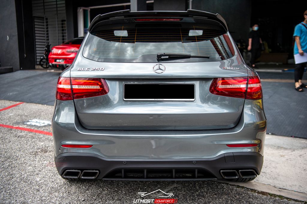 Carlsson Black 1