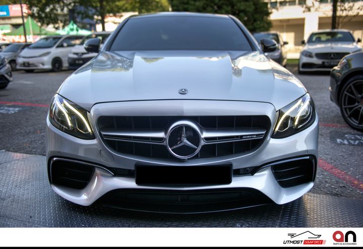 W213 Aaron JB - 2 copy.jpg