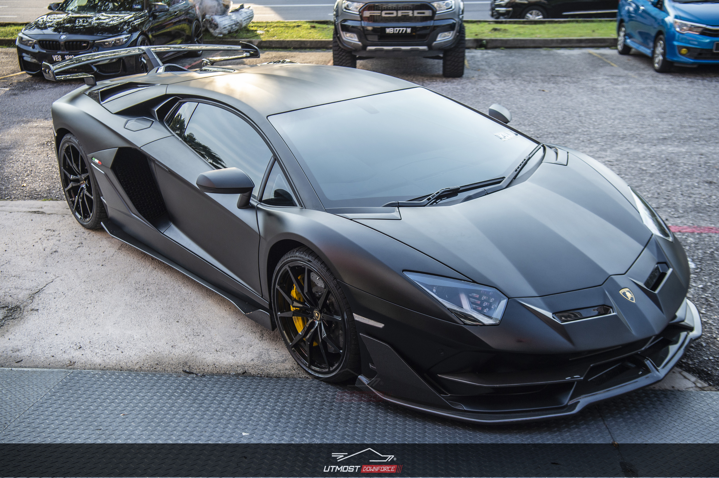 Lamborghini Aventador LP700 – Utmost Downforce Garage