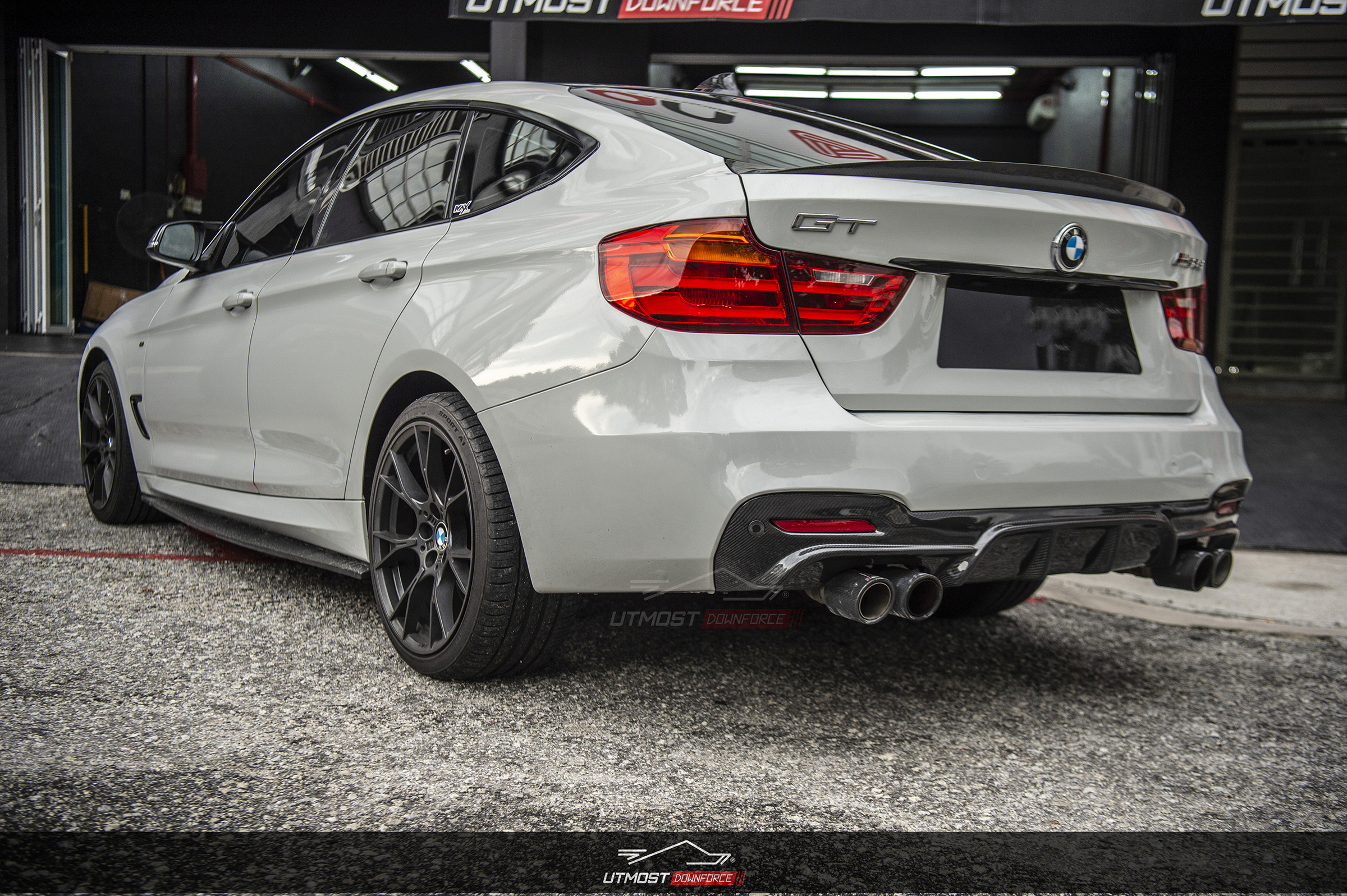 BMW F – Utmost Downforce Garage