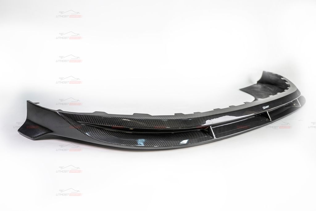 MACAN 2022-2024 CMST LIP DRY CF 3