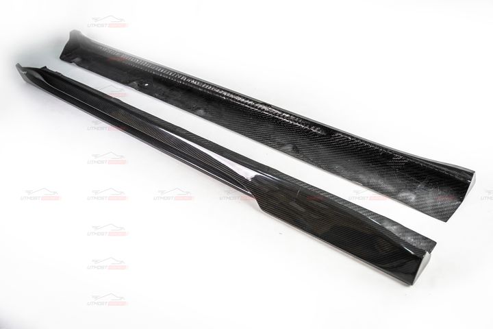 MACAN 2022-2024 CMST SIDE SKIRT DRY CF 1