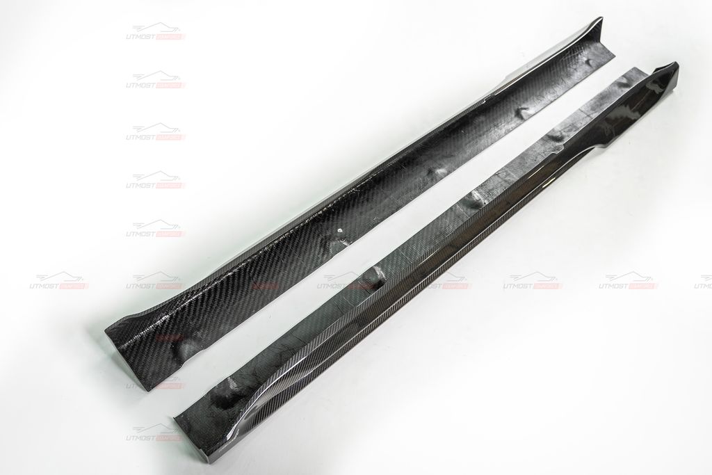 MACAN 2022-2024 CMST SIDE SKIRT DRY CF 3